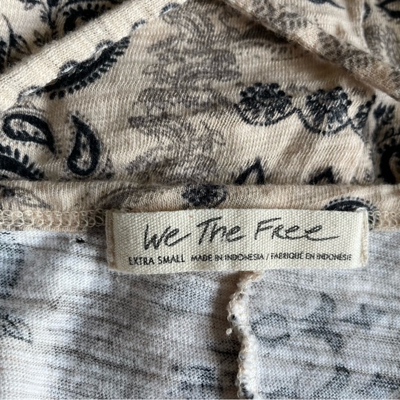 NWOT - FREE PEOPLE - WE THE FREE - Cream & Black Bandana Print - Strap Tank Top - Picture 5 of 11